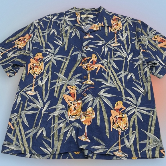 TOMMY BAHAMA Men’s Large Blue Casual Hawaiian Style Shirt - Picture 2 of 4